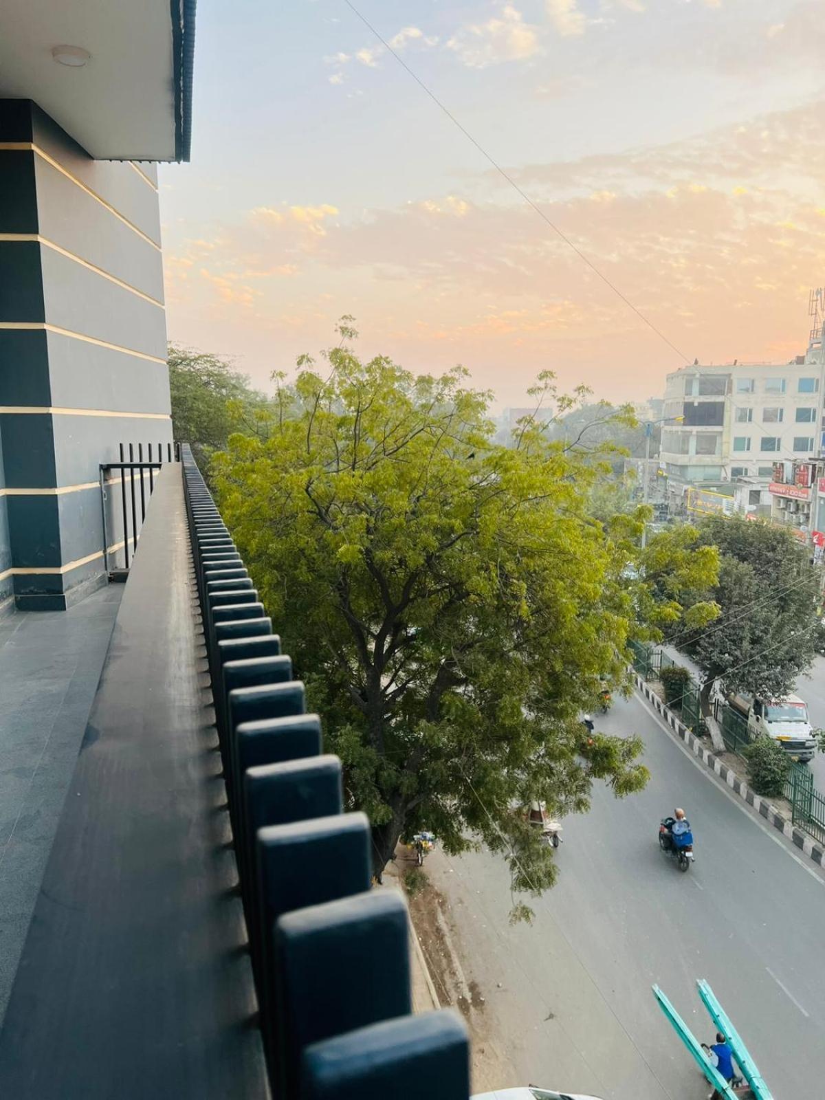 Hotel Riverb New Delhi Ngoại thất bức ảnh